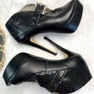 Micheal kors ultra high heels